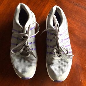Nike Max Dynasty Women 8.5 gray athlete shoes